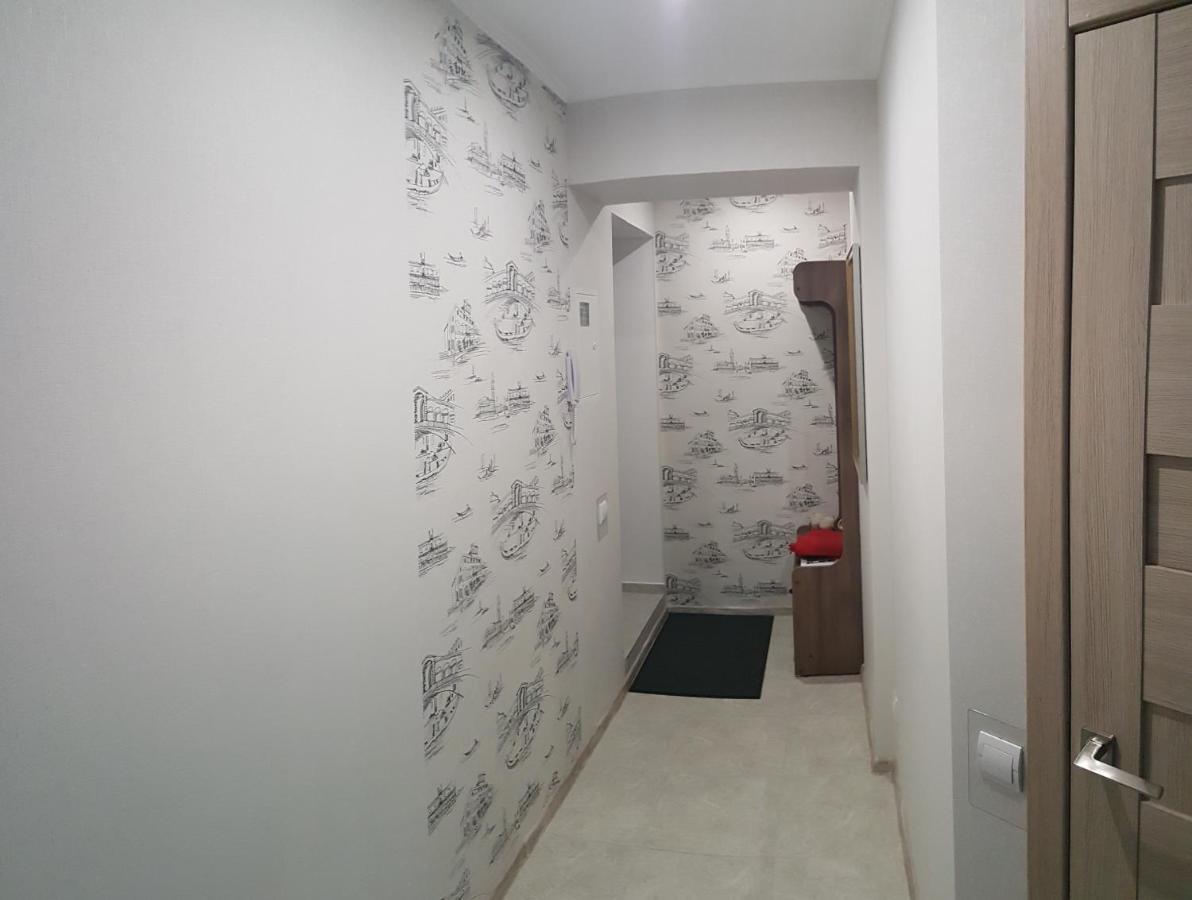 Loft Studio Apartment On Teslenkа Street Kryvyi Rih Exterior foto